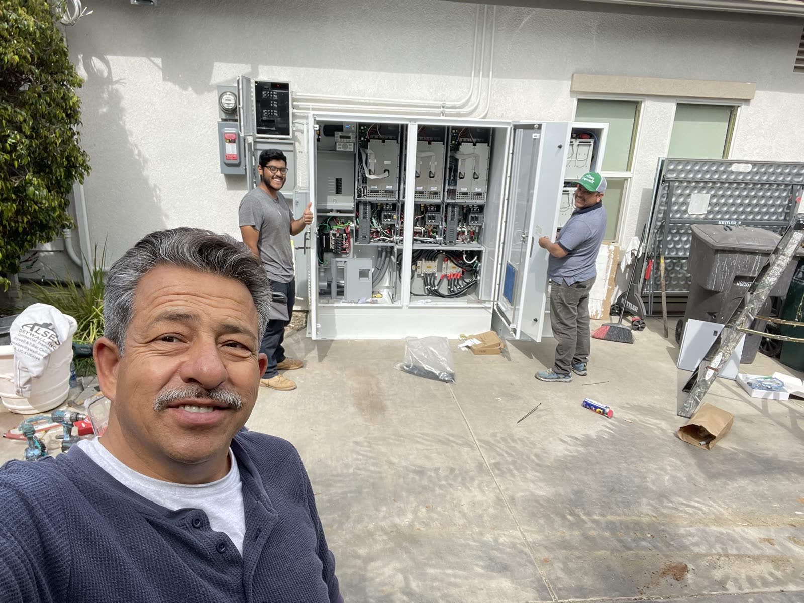 Solar CCS crew on a residential install in Southern California